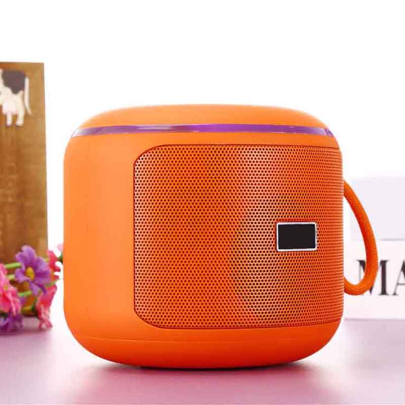 Cheap Wholesale karaoke player mini stereo Speaker rgb light wireless Speaker