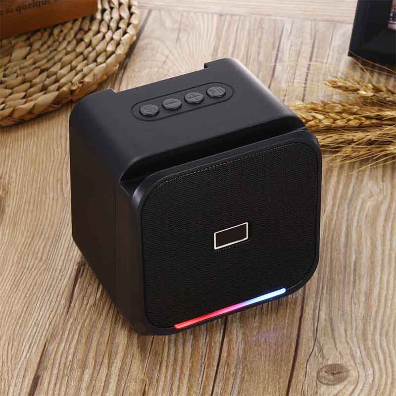 Trending portable audio player Speaker fm radio mini Bluetooth wireless Speaker